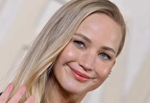 Jennifer Lawrence meztelencipője a legjobb és a legrosszabb dolog, ami valaha történt a divattal 
