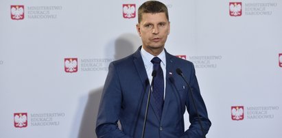 Minister zapowiada w Fakcie: nie będzie taryfy ulgowej dla maturzystów