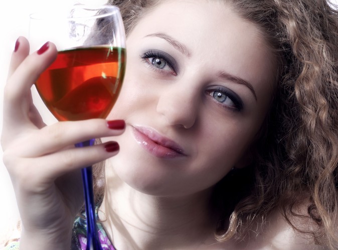 Używki odciskają swoje piętno na skórze