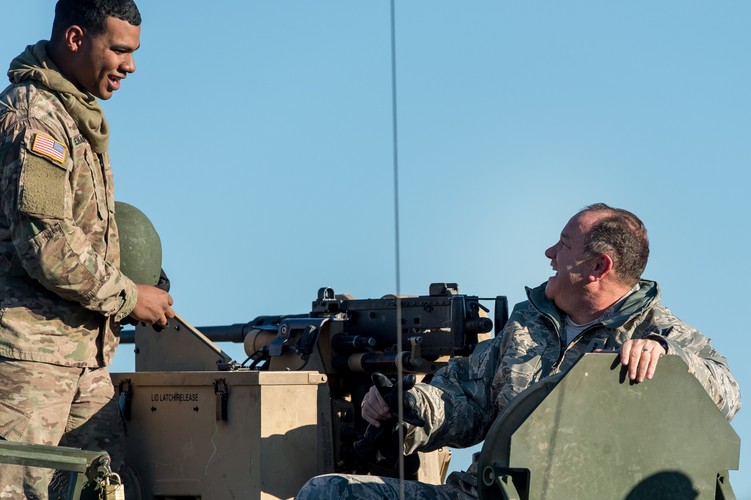 Wspólne szkolenie polskich i amerykańskich żołnierzy na poligonie pancernym w Świętoszowie <br><br> fot. (mr) PAP/Maciej Kulczyński