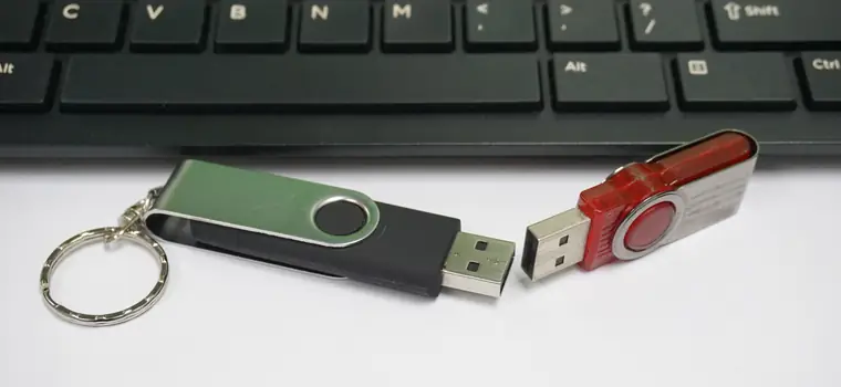 Test pamięci USB o pojemności 128-, 256- i 512 GB: tylko nieliczne zapewniają wysoką prędkość zapisu [BIG STORY]