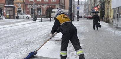 Trwa odśnieżanie ulic