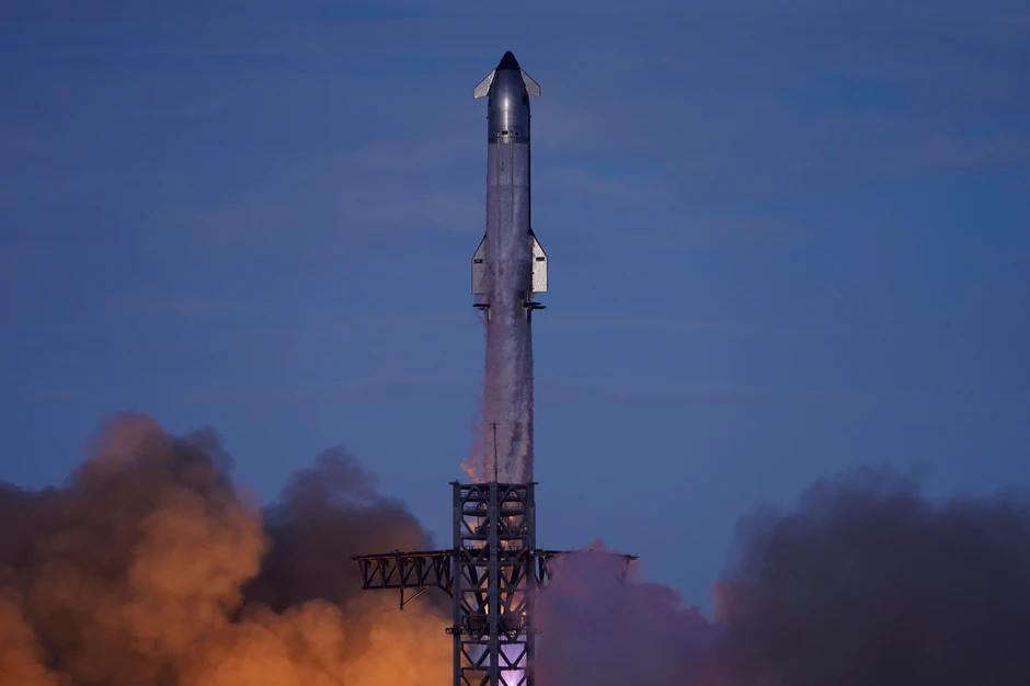 "Spejs Eks (SpaceX) uspešno lansirao svoju raketu "Super Heavy-Starship"