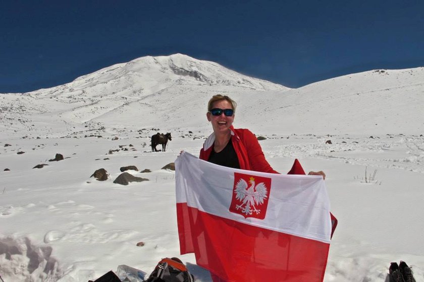 Ewa Wachowicz na szczycie góry