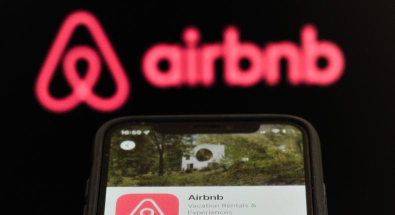 Airbnb told a customer who was thrown out early there was nothing it could do. Photo by Lorenzo Di Cola/NurPhoto via Getty Images