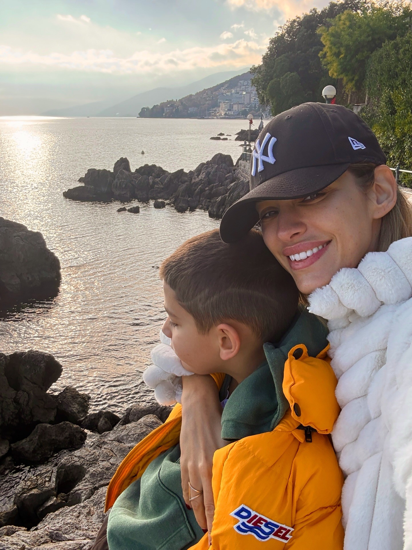 Jasmina Alagič so synom Sanelom. 