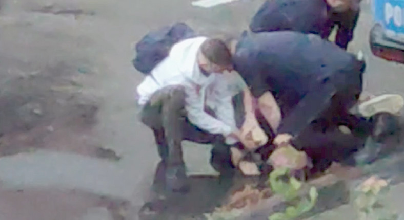 Screen z nagrania interwencji policji w Lubinie