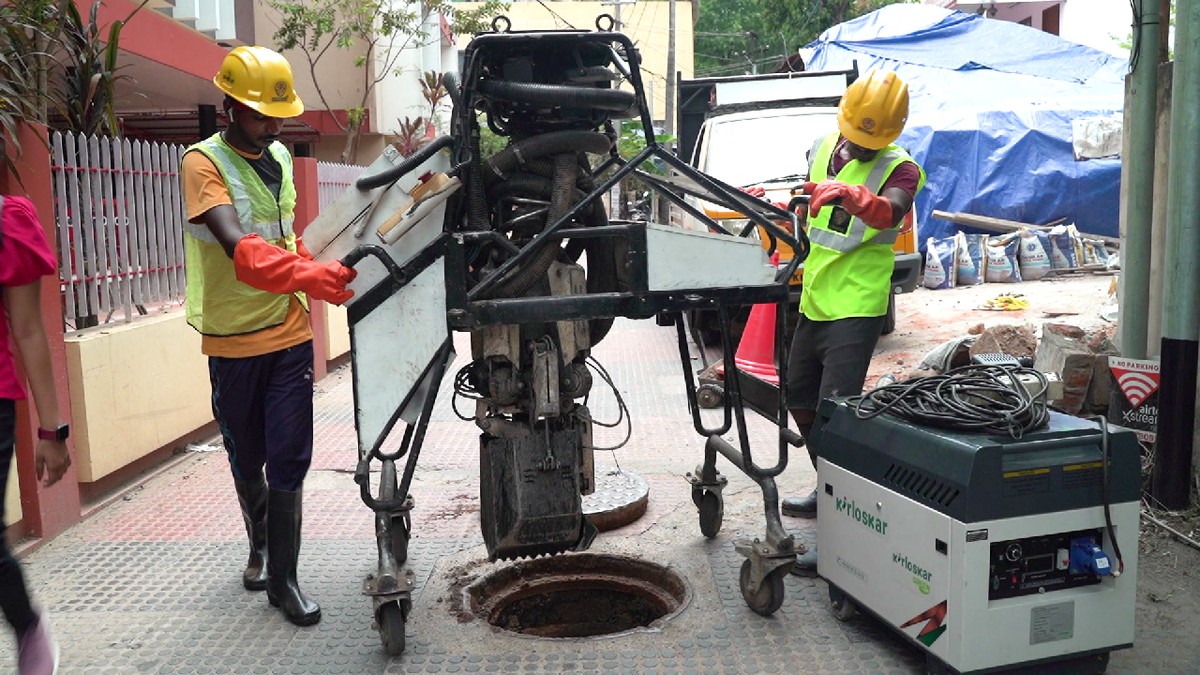 Zanurzeni w śmierci. Robot ratuje ludzi z najbrudniejszej pracy świata