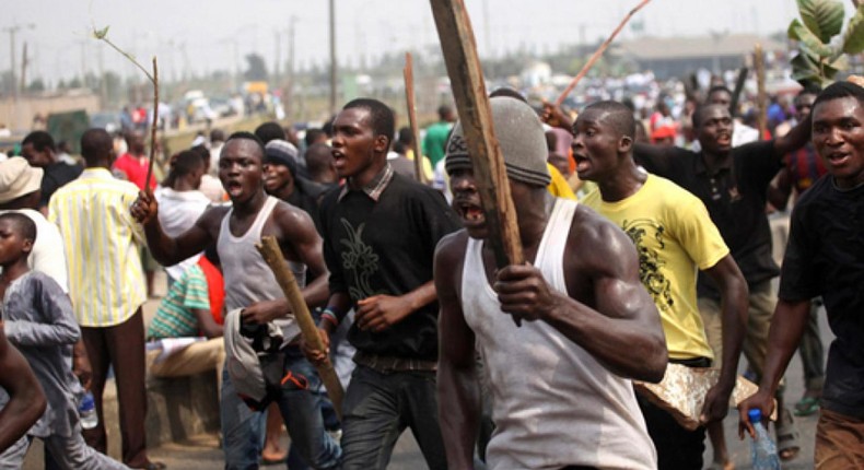 Bayelsa Police Command had promised to arrest the mob responsible for the death of the robbery suspects. (Image used for illustrative purpose) [Daily Times]