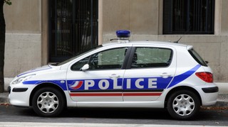 Starcia we Francji z udziałem policji i gazu łzawiącego wobec uczniów protestujących w liceum