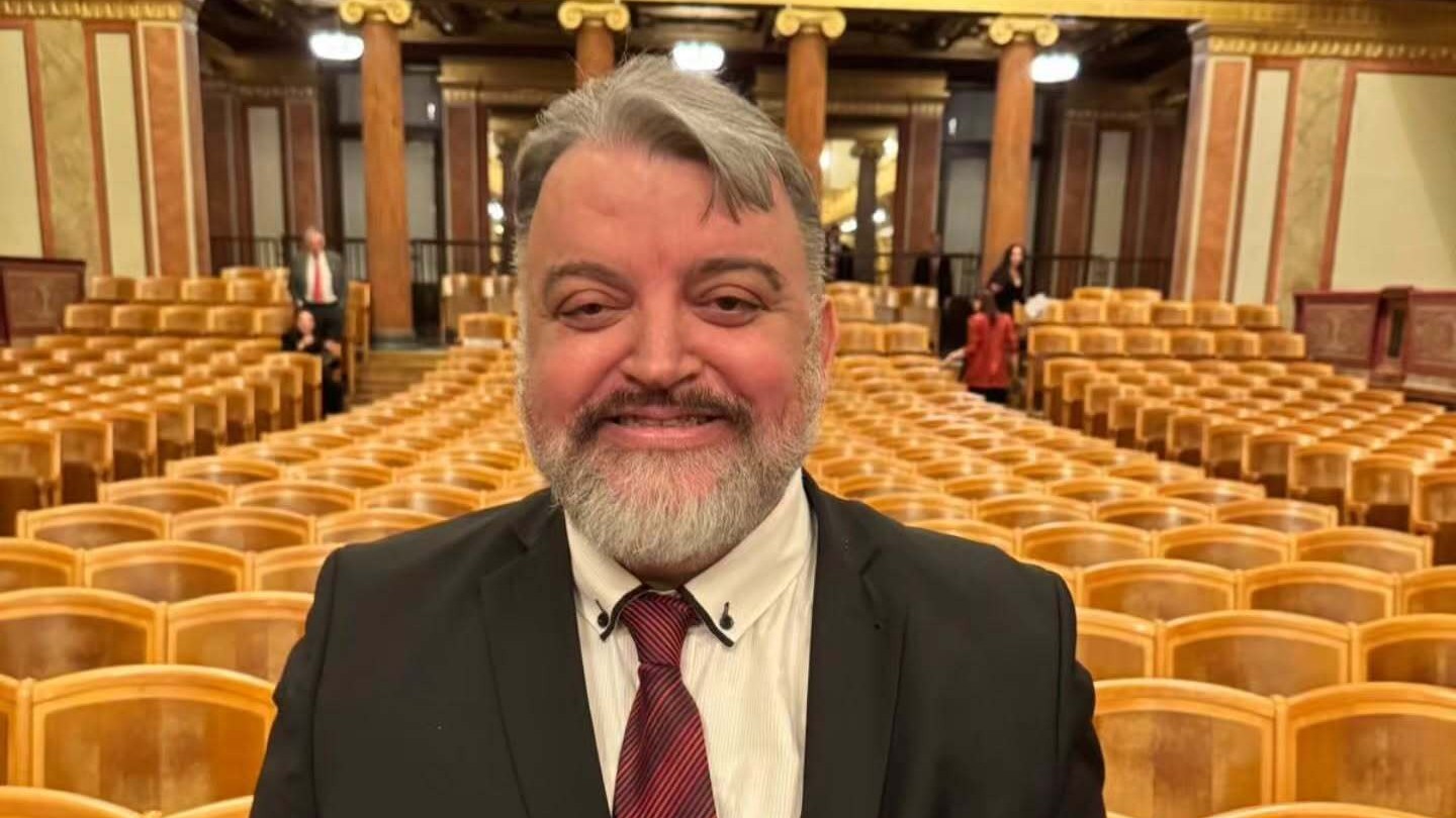 Ficov exporadca Eduard Chmelár.