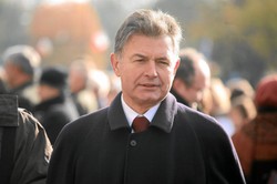 Nie tylko ludzie Tuska rozdają posady: Zobacz, jak politycy zatrudniają rodzinę i znajomych