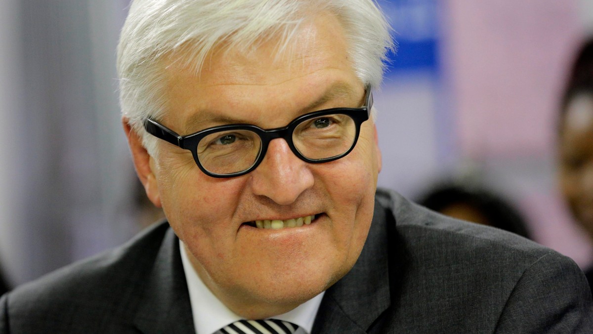 Szef MSZ Niemiec Frank-Walter Steinmeier powiedział internetowemu wydaniu tygodnika "Der Spiegel", że jest przeciwny przyjęciu Ukrainy do NATO. Uważa też, że na razie nie jest realistyczne wejście Ukrainy do UE.