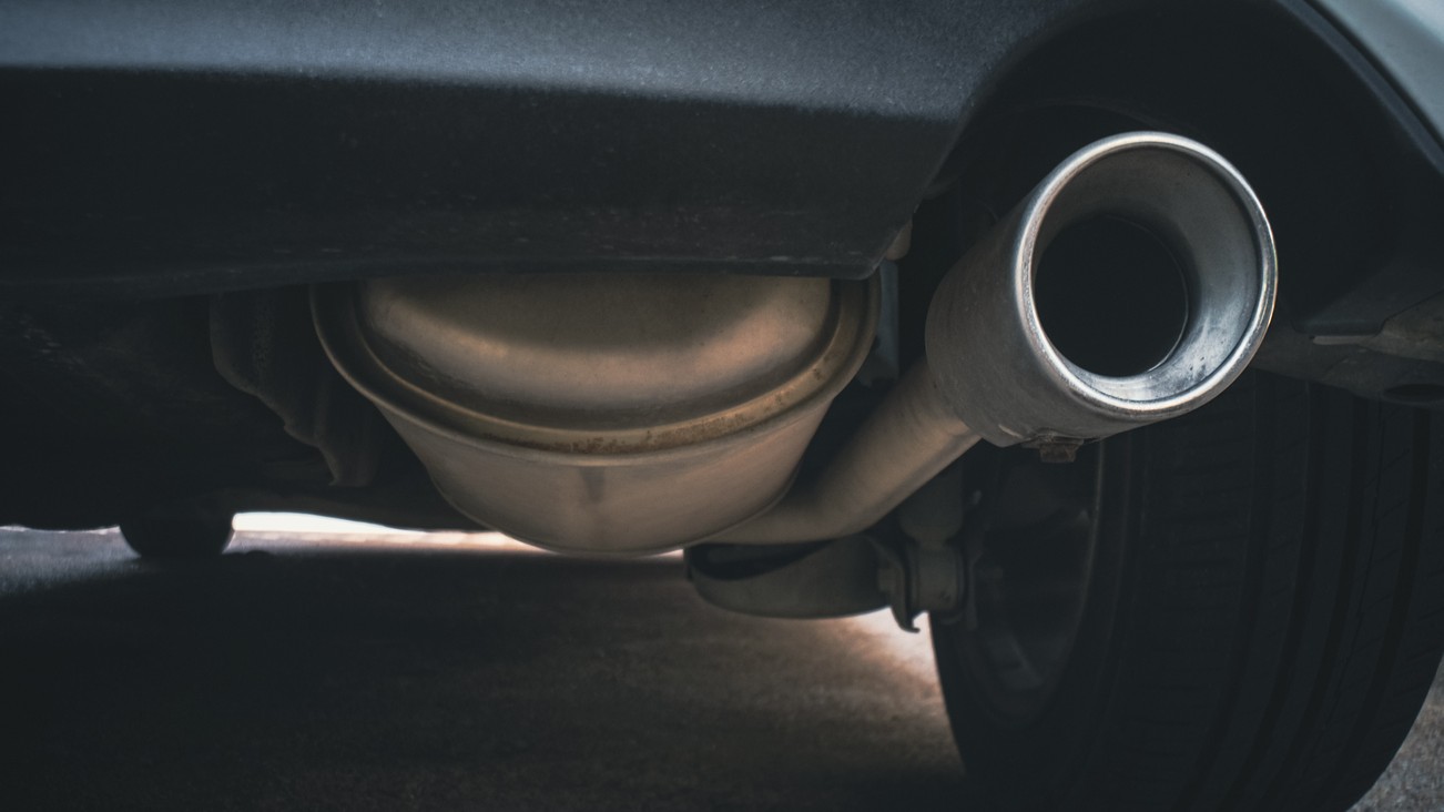 EÚ mení postoj: Benzínové a naftové motory nebudú zakázané po roku 2035. 