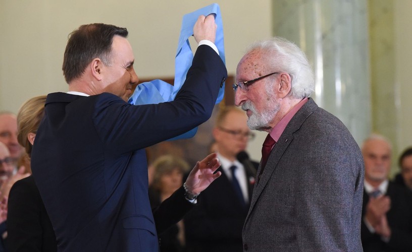 Aktor Franciszek Pieczka odznaczony przez prezydenta Andrzeja Dudę