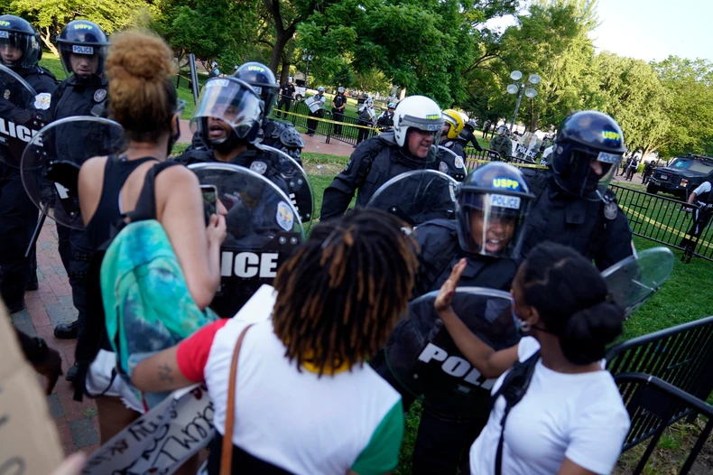 Protest ispred Bele kuće