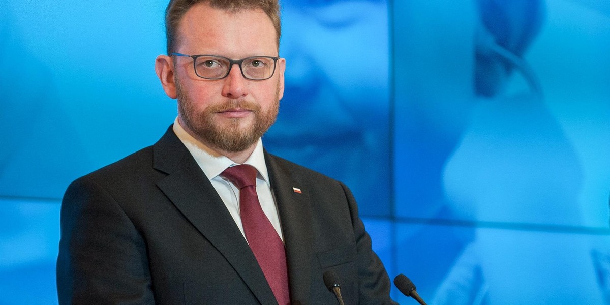 Jest aż tak źle? Minister zawierzył służbę zdrowia Matce Boskiej.