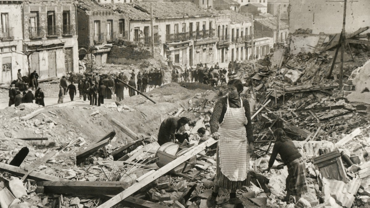 W miasteczku Pamiers, na pograniczu francusko-hiszpańskim zmarł w wieku 101 lat Josep Almudéver Mateu. Mężczyzna w młodości walczył w hiszpańskiej wojnie domowej i jak twierdzą historycy, był ostatnim pozostającym przy życiu żołnierzem służącym w Brygadach Międzynarodowych, czyli formacji złożonych z cudzoziemców-ochotników. Niezwykłą historię mężczyzny opisuje "The Washington Post".