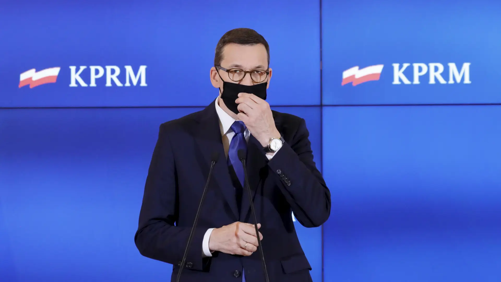 Morawiecki: w Sylwestra nie wprowadzamy godziny policyjnej