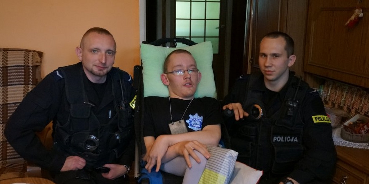 Bielsko-Biała. Spotkanie niepełnosprawnego Dawida z policjantami 