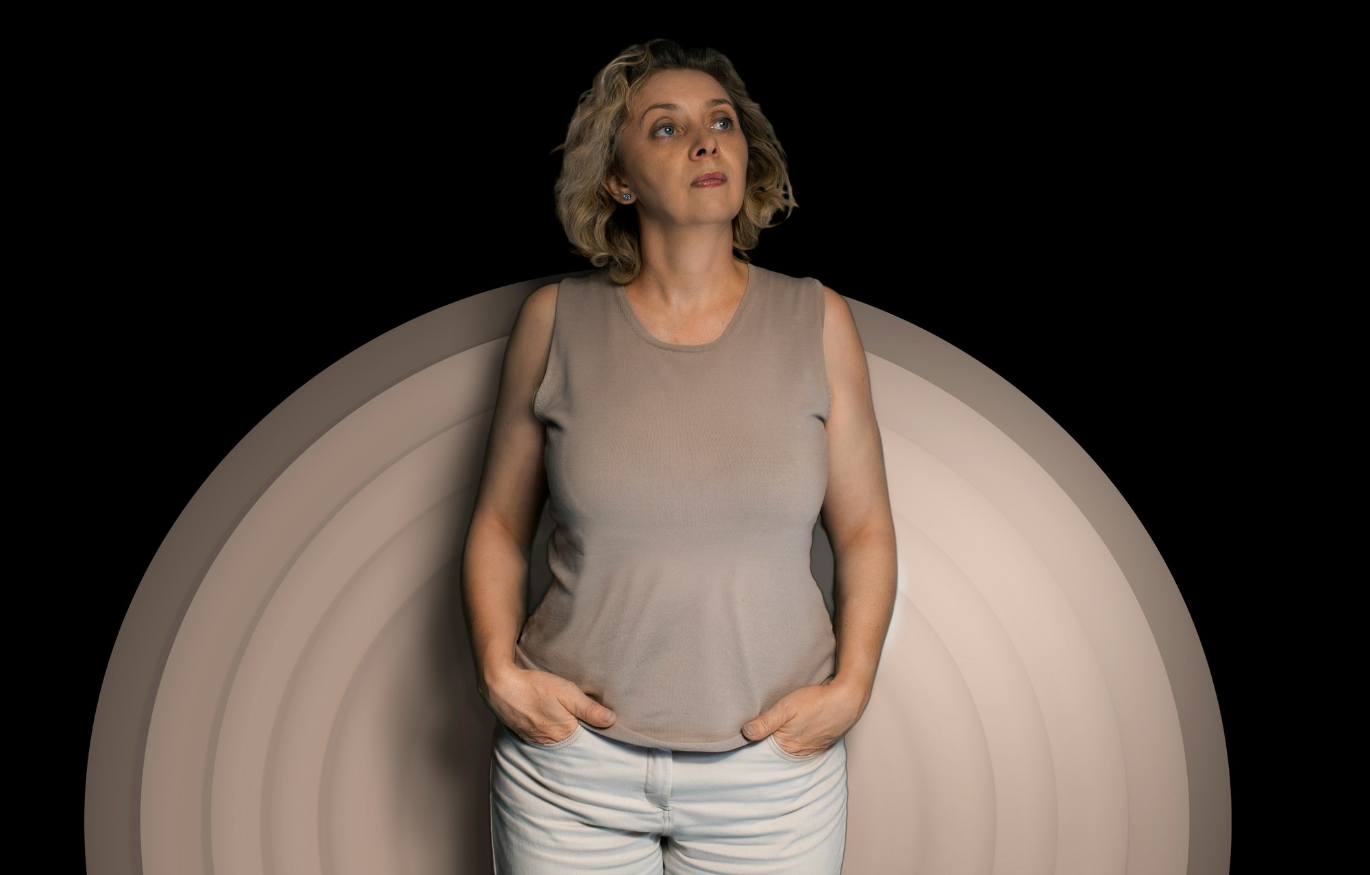 Kým väčšina žien prechádza menopauzou po päťdesiatke, niektoré zaskočia príznaky oveľa skôr.