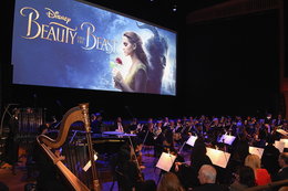 Disney wycofuje "Piękną i Bestię" z Malezji. Firma nie zgodziła się na wycięcie scen z homoseksualnym bohaterem