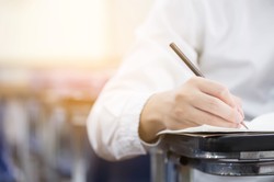 Egzamin ósmoklasisty 2023. Kiedy, o której godzinie i kiedy wyniki? PLAN