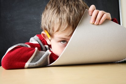 Baj, ha a gyerek minden lében kanál? Ezek az ADHD figyelmeztető jelei