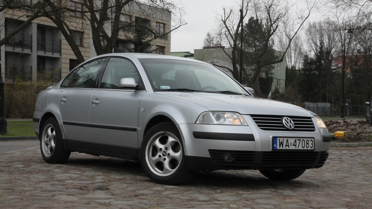 Niemiecki koncern Volkswagen obchodzi w niedzielę 75. rocznicę położenia kamienia węgielnego pod fabrykę w Wolfsburgu. Ze względu na nazistowską przeszłość tych zakładów ich kierownictwo zrezygnowało jednak z uroczystej fety z okazji jubileuszu.