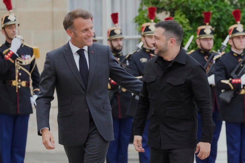 Emanuel Makron Volodimir Zelenski