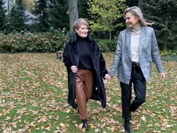 Już wiadomo, skąd ma doskonałe geny: Małgosia Socha pokazała mamę w kampanii swojej kolekcji ubrań