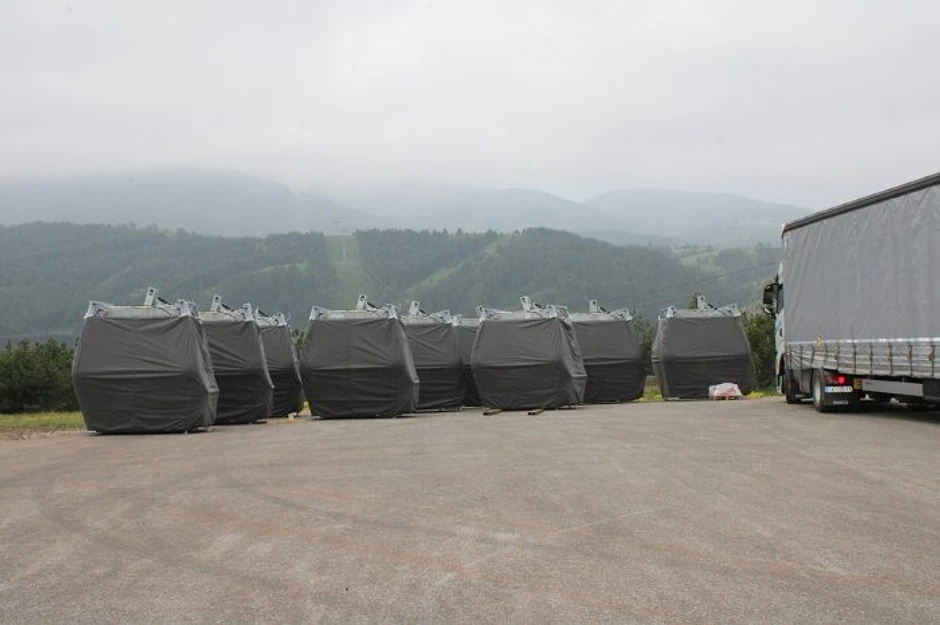 Osamnaest novih kabina stiglo iz Francuske 