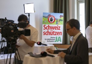 Referendum o ograničenju broja stanovnika u Švajcarskoj | Foto: EPA