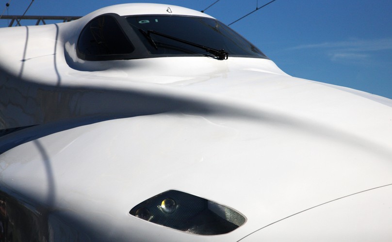 Na trasie łączącej Tokio i Osakę firma Central Japan Railway zaprezentuje cztery najnowsze, 16-wagonowe pociągi-pociski.