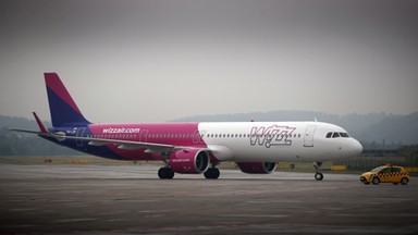 Fałszywy alarm bombowy w samolocie Wizz Air. Ewakuacja. Dwie turystki z Polski ucierpiały 