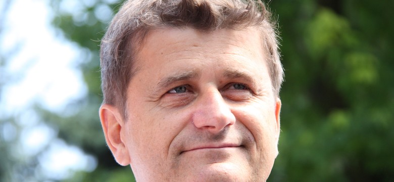 "Niech się Platforma z tego wytłumaczy". Palikot o propozycji PO w sprawie NFZ i ZUS