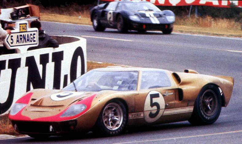 Ford GT40 – bicz na Ferrari