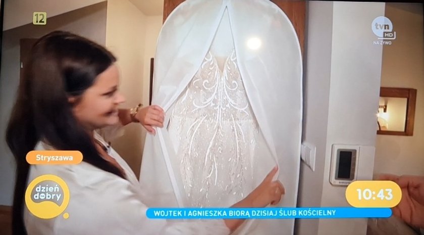 Agnieszka w "Dzień Dobry TVN" pokazała swoją suknię ślubną. 