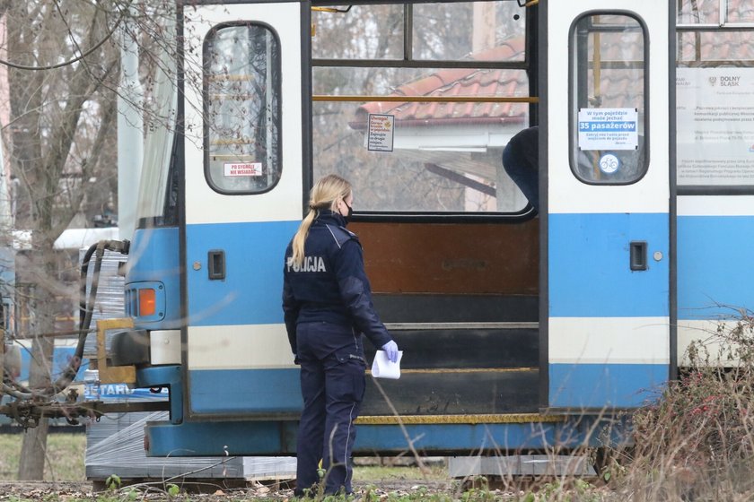 Wrocław, pętla Krzyki. Motorniczy znalazł zwłoki w tramwaju