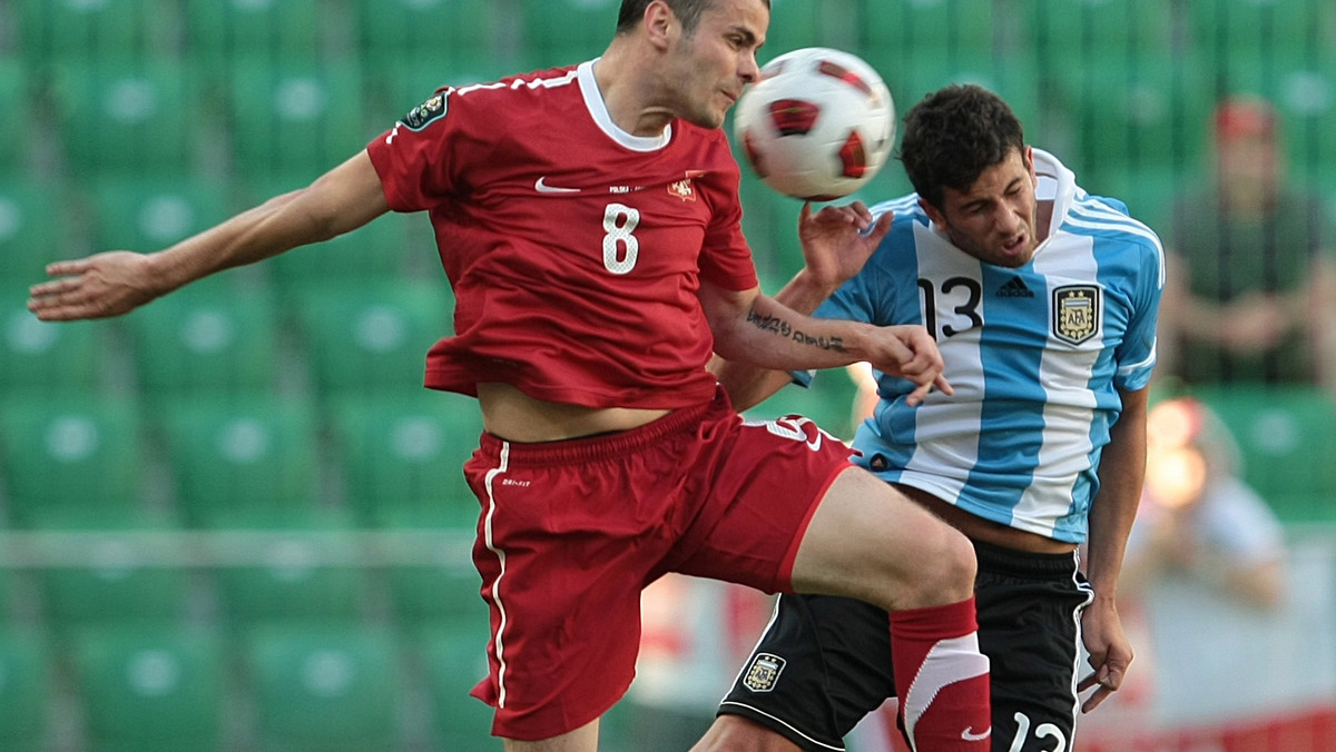 Teraz czas na reprezentację Związku Sprzedawców Bagietek. Potem jeszcze zagramy z Niderlandzkim Stowarzyszeniem Sportowym Kobiet w Chodakach, a na koniec z reprezentacją drwali z Alaski. Wygramy wszystkie mecze i będzie pięknie. Biało-czerwone flagi zatrzepoczą na wietrze, Euro będzie nasze! Tak za pół roku ktoś na bank rzuci: "Walczymy o złoto!".