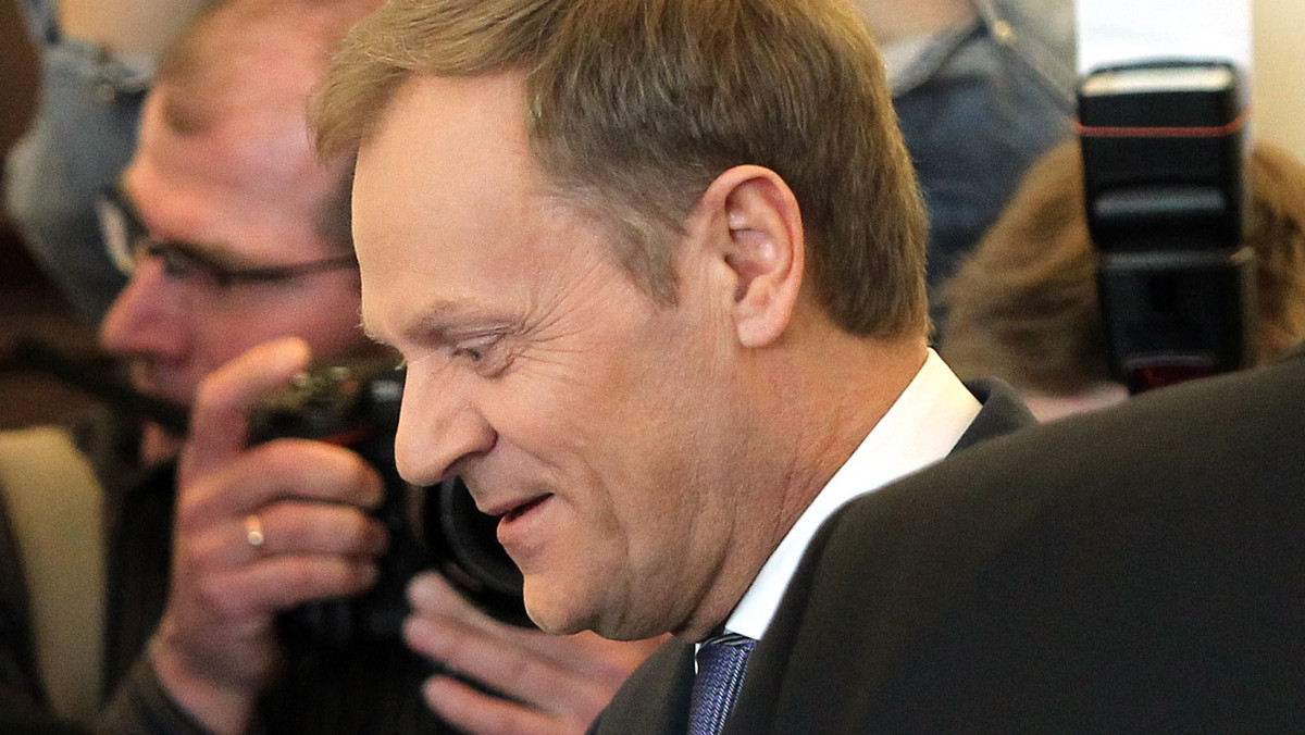 Premier Donald Tusk zapowiedział we wtorek "trudną rozmowę" z szefem śląskiej PO ws. wyborów uzupełniających do Senatu w Rybniku. "Kompromitującym błędem" określił sytuację, w której o mandat ubiegało się dwóch kandydatów "z tego samego środowiska".