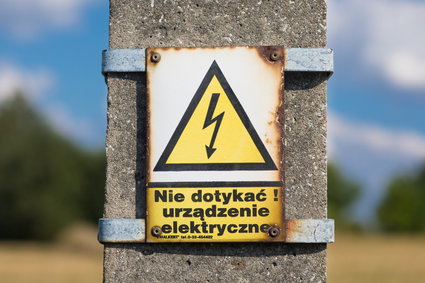 "Kłopoty z prądem". NIK wystawia fatalną ocenę rządzącym i spółkom elektroenergetycznym