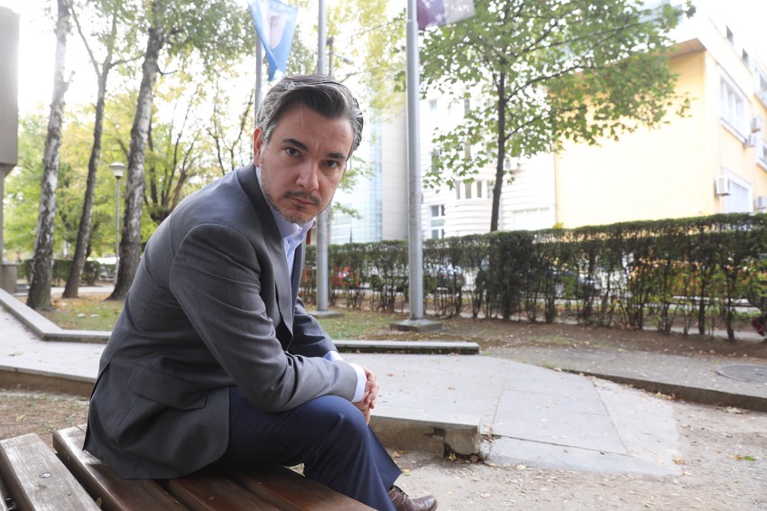 Vladimir Obradović na prozivke Ana Brnabić kaže da je profesor koji predaje upravljanje inovacionih sistema