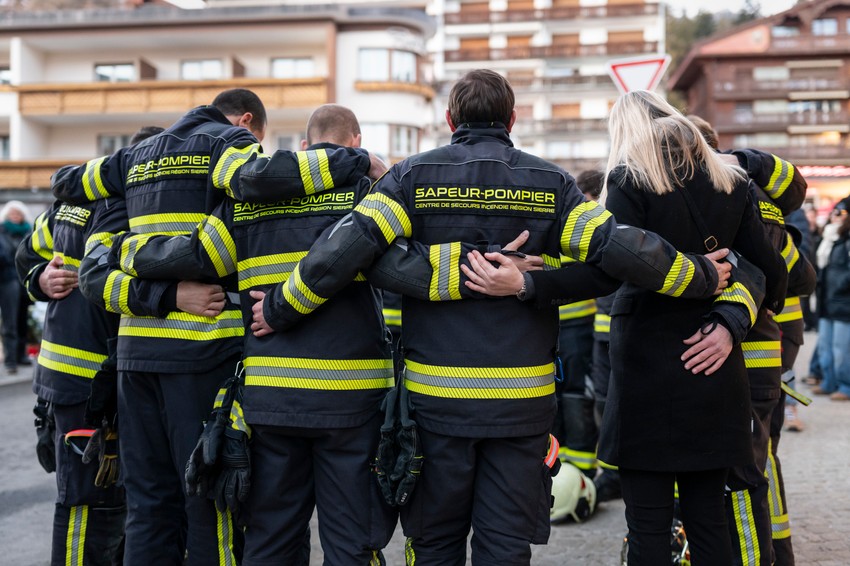 Vatrogasci oplakuju žrtve u Kran-Montani