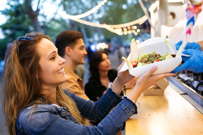 Nébih: rengeteg hiányosságot találtak a street foodok ellenőrzésénél