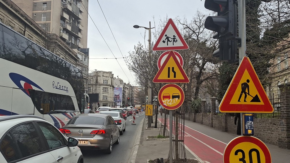 RADOVI U TAKOVSKOJ PRODUŽENI Stajalište kod Glavne pošte ukinuto do daljeg, evo do kada važe izmene