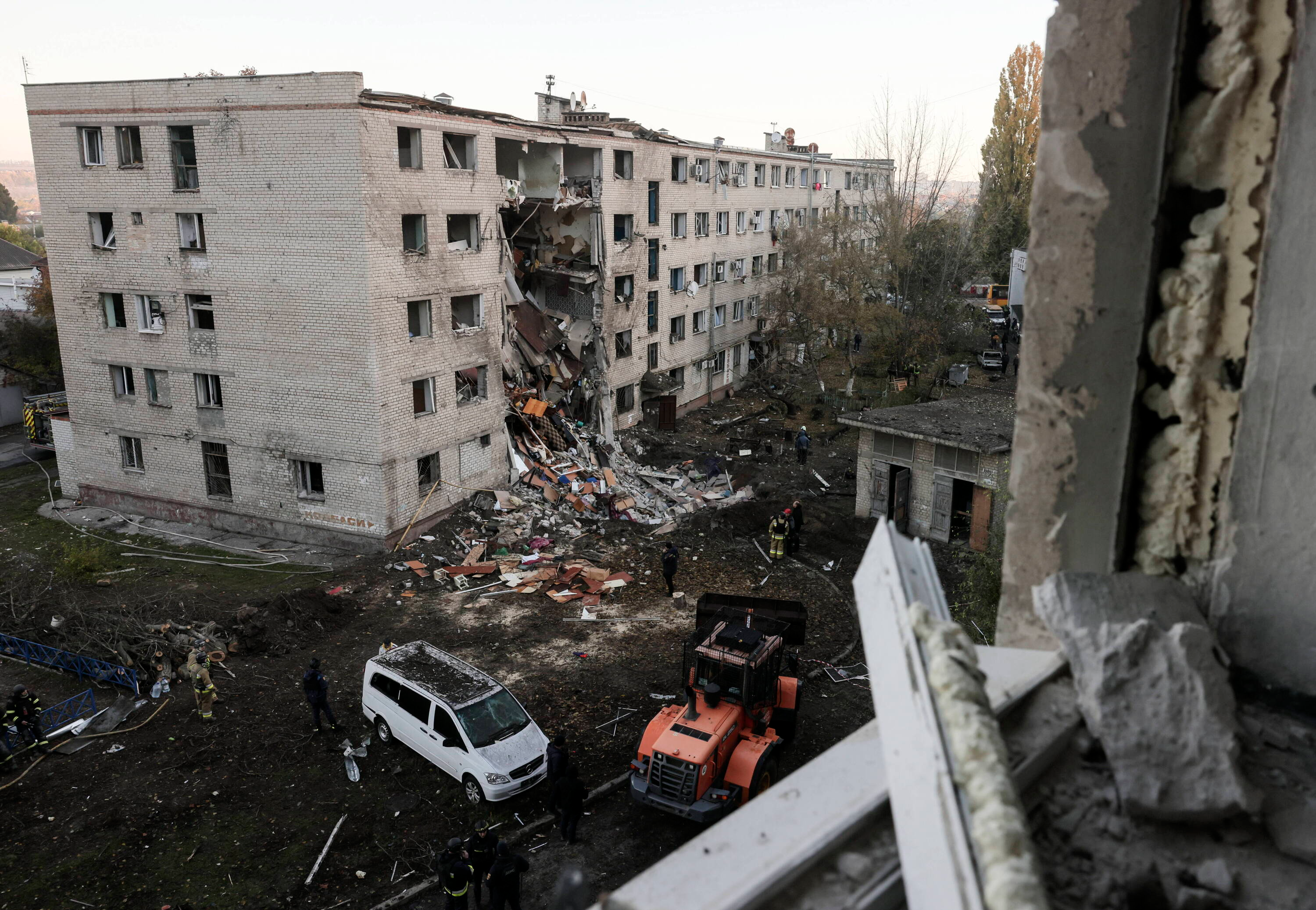 Rosja przeprowadza 800 ataków na Ukrainę - 60 tys. mieszkańców bez prądu