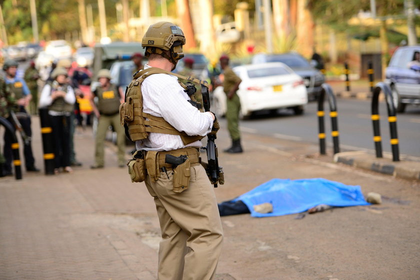 Mężczyzna zastrzelony przed ambasadą USA