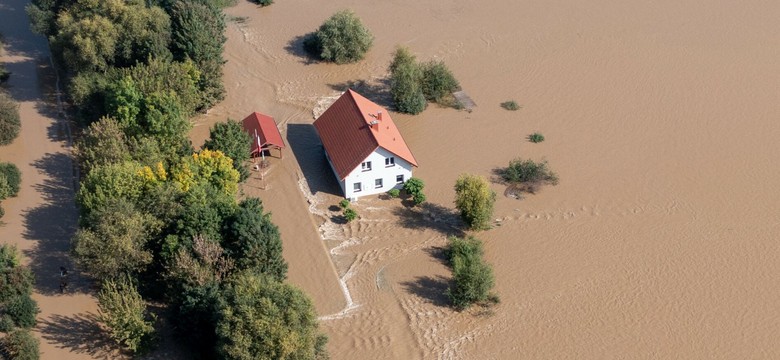 Nawet powódź tysiąclecia w 1997 r. nie zalała tego miejsca. Lewin Brzeski walczy z żywiołem