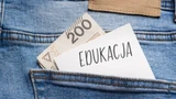 ZUS daje 300 zł na dziecko. Jeśli przegapisz ten termin – pieniądze przepadną